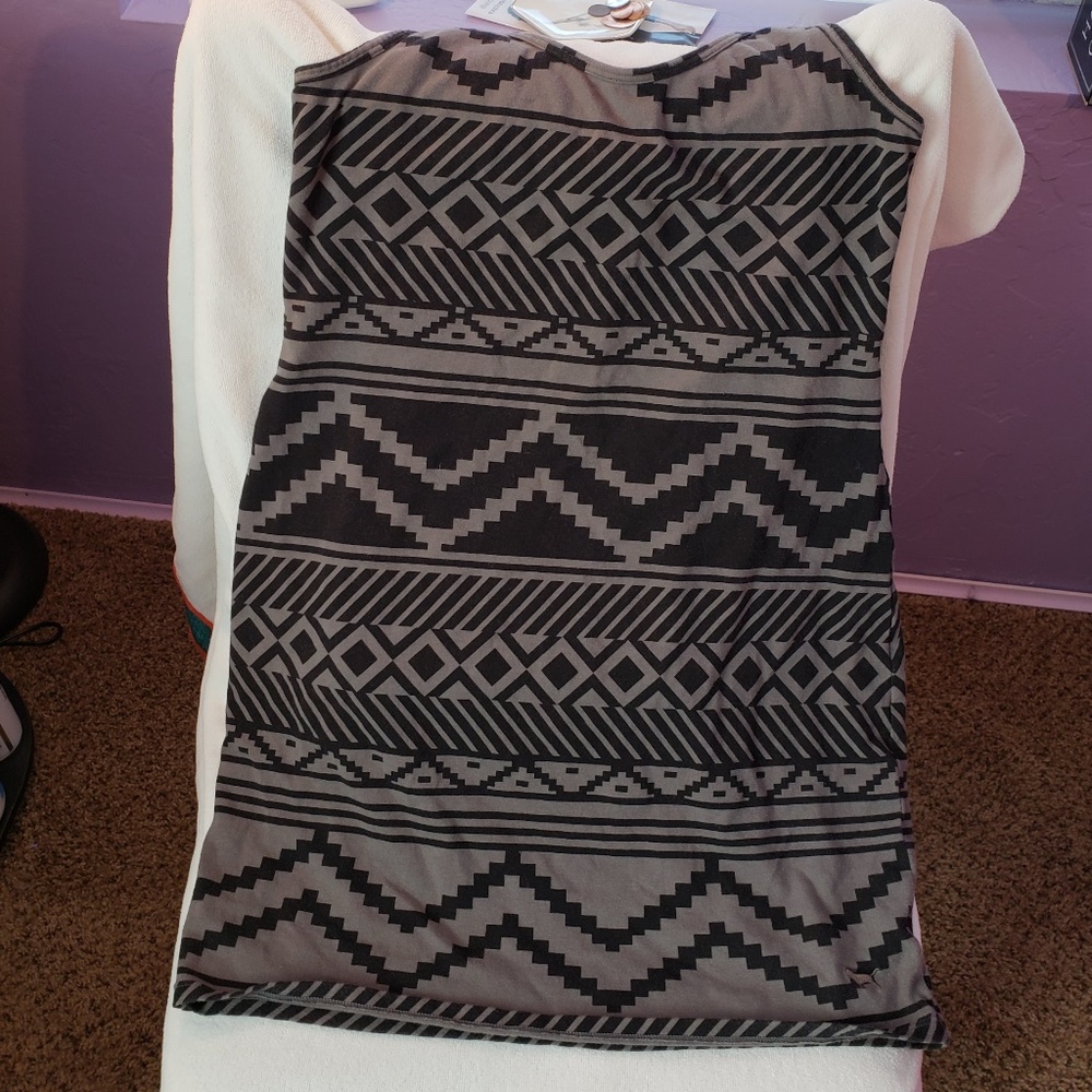 Pink Victoria's Secret tank - Picture 1 of 5